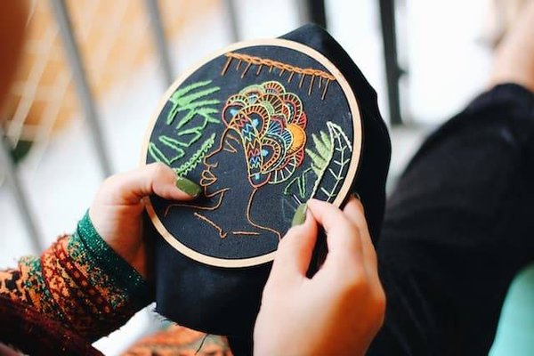 Quelles sont les initiatives pour promouvoir la mode éthique ?