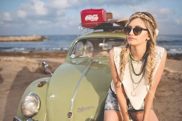 Quels sont les avantages de la mode vintage pour l'environnement et le portefeuille ?